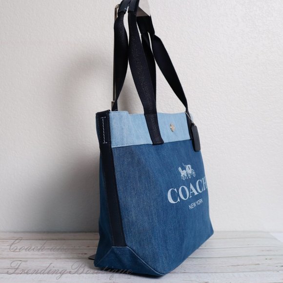 NWT Coach Denim Tote with Horse & Carriage - Picture 4 of 11